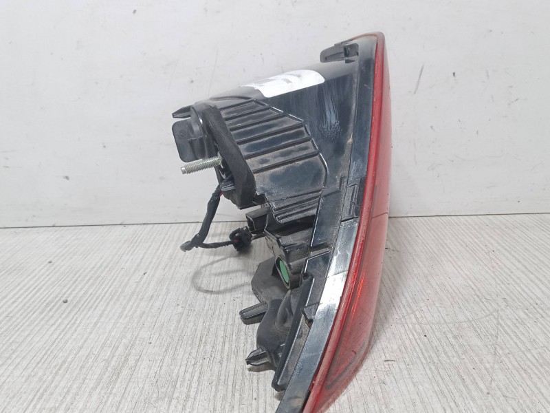 Recambio de piloto trasero porton izquierdo para peugeot 308 ii (lb_, lp_, lw_, lh_, l3_) 1.2 thp 110 referencia OEM IAM 9677818