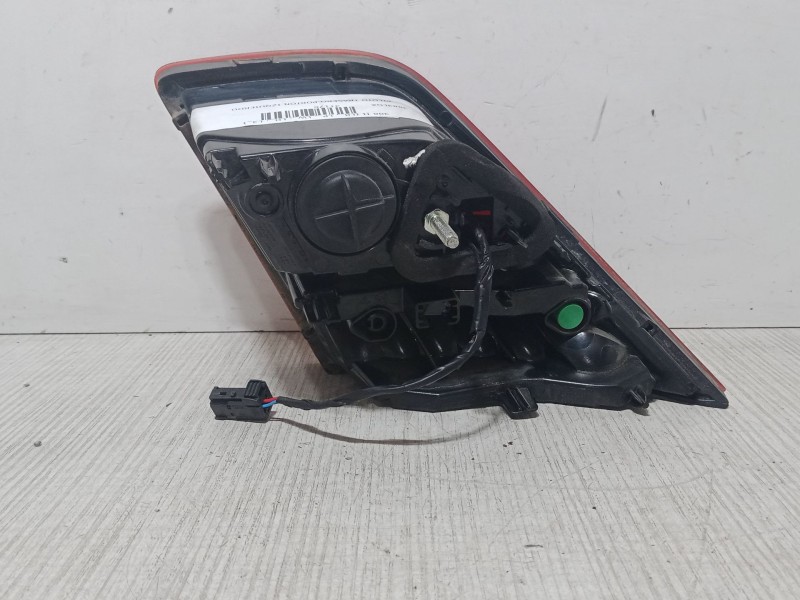 Recambio de piloto trasero porton izquierdo para peugeot 308 ii (lb_, lp_, lw_, lh_, l3_) 1.2 thp 110 referencia OEM IAM 9677818