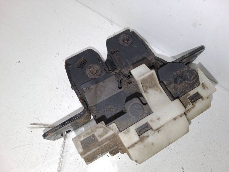 Recambio de cerradura maletero / porton para renault scénic ii (jm0/1_) 1.9 dci (jm0g, jm12, jm1g, jm2c) referencia OEM IAM 8200