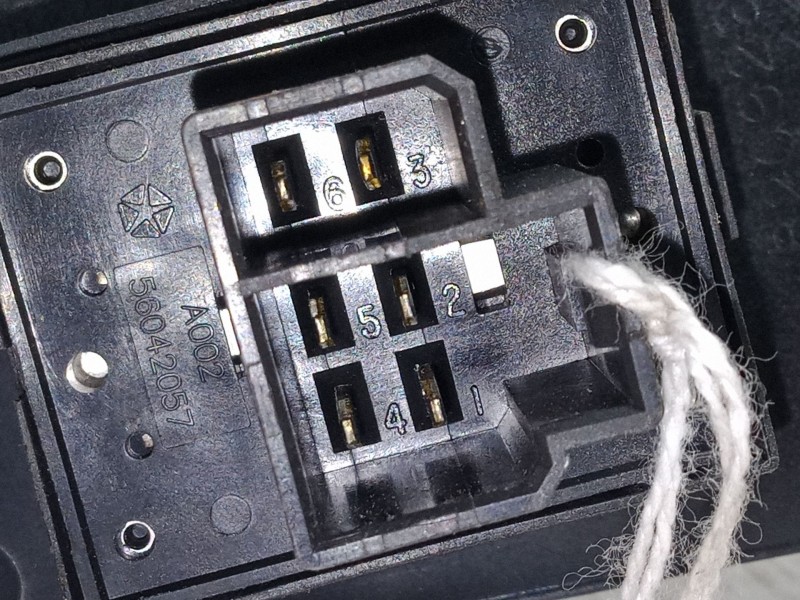 Recambio de mando elevalunas trasero derecho para jeep grand cherokee ii (wj, wg) 3.1 td 4x4 referencia OEM IAM   