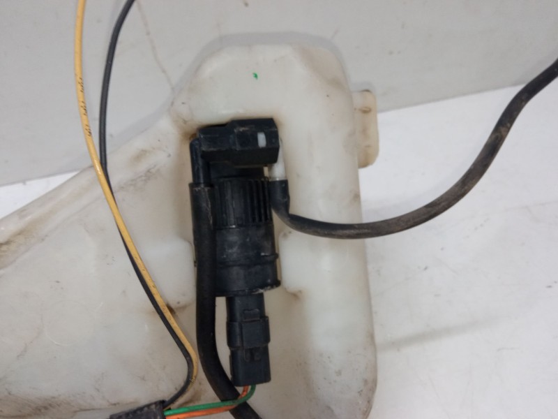 Recambio de botella liquido limpiaparabrisas para renault megane i (ba0/1_) 1.9 dci (ba05, ba1f) referencia OEM IAM   