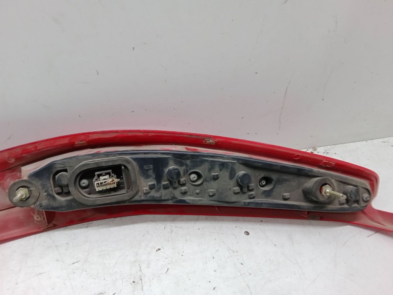 Recambio de piloto trasero derecho para fiat punto (188_) 1.2 60 (188.030, .050, .130, .150, .230, .250) referencia OEM IAM   