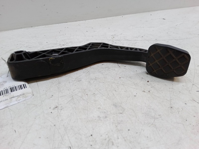Recambio de pedal embrague para audi a3 (8l1) 1.6 referencia OEM IAM   