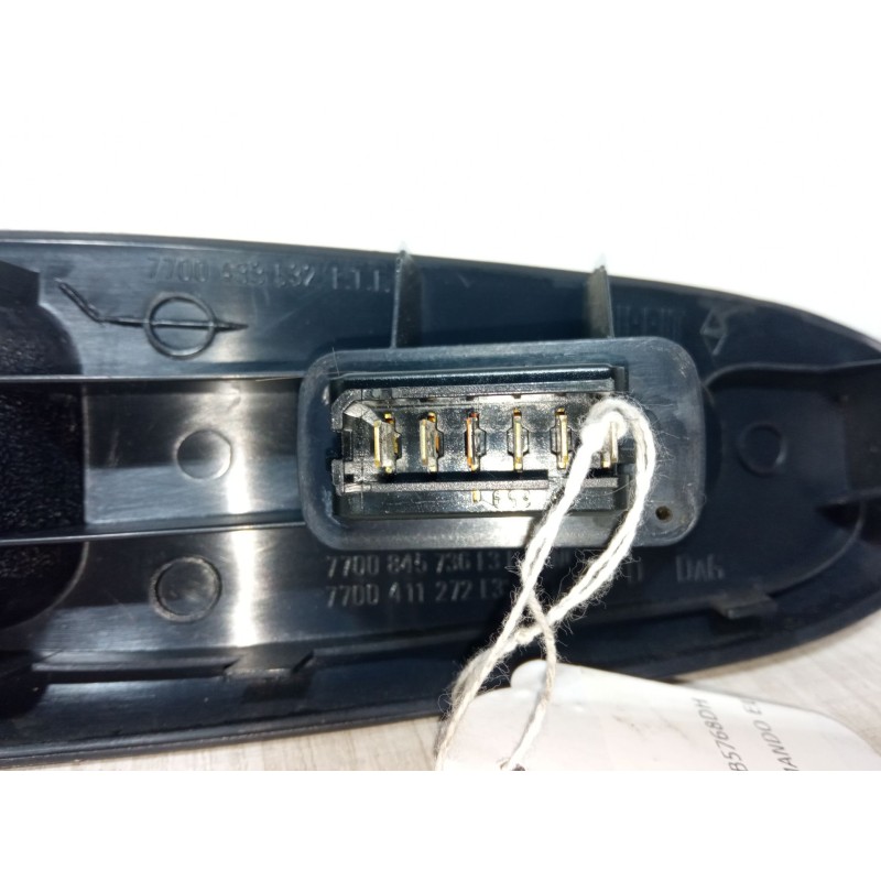 Recambio de mando elevalunas delantero derecho para renault clio ii (bb_, cb_) 1.6 (b/cb0d, bb00) referencia OEM IAM 7700433532E