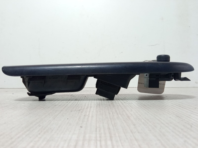 Recambio de mando elevalunas delantero izquierdo para renault clio ii (bb_, cb_) 1.6 (b/cb0d, bb00) referencia OEM IAM 770043353