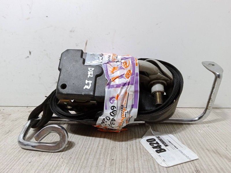 Recambio de cinturon con pretensor delantero izquierdo para volkswagen golf iv (1j1) 1.6 referencia OEM IAM    Recambio de cinturon con pretensor delantero izquierdo para volkswagen golf iv (1j1) 1.6 referencia OEM IAM
