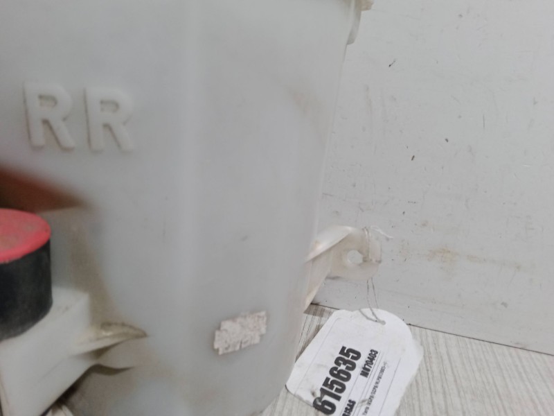 Recambio de botella liquido limpiaparabrisas para toyota yaris (_p1_) 1.4 d-4d (nlp10_) referencia OEM IAM   