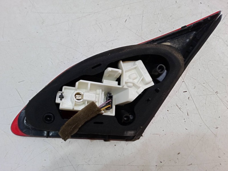 Recambio de piloto trasero porton izquierdo para opel astra j (p10) 1.7 cdti (68) referencia OEM IAM   