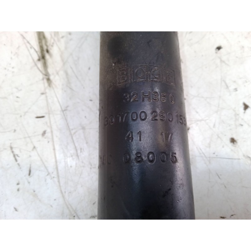 Recambio de amortiguador trasero derecho para nissan cabstar (f24m, f24w) 28.11 dci, 32.11 dci, 35.11 dci 2.5 (f24m) referencia 