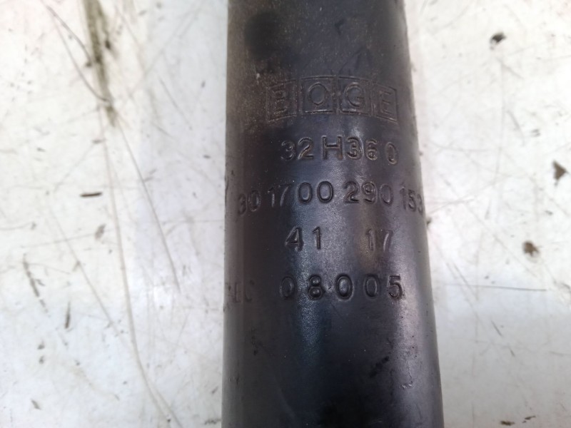 Recambio de amortiguador trasero derecho para nissan cabstar (f24m, f24w) 28.11 dci, 32.11 dci, 35.11 dci 2.5 (f24m) referencia 