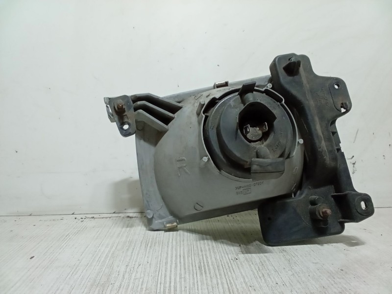 Recambio de faro derecho para nissan pick up (d22) 2.5 td 4wd referencia OEM IAM   