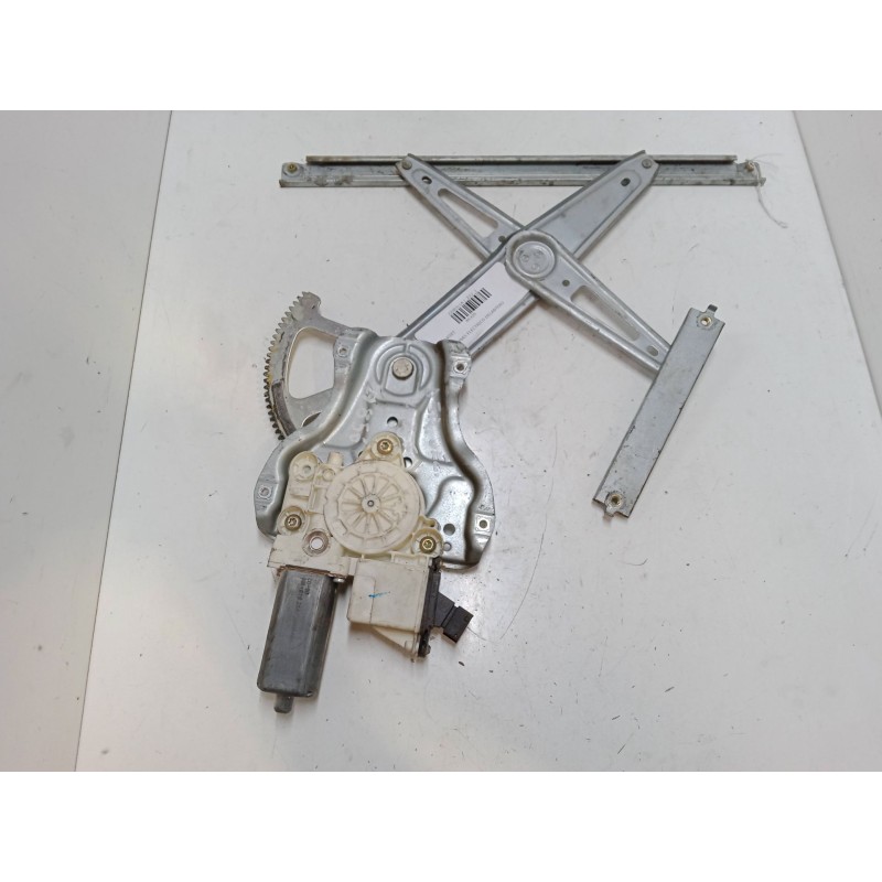 Recambio de elevalunas electrico delantero derecho para toyota corolla (_e12_) 1.4 d (nde120_) referencia OEM IAM 991668104  