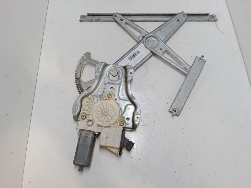 Recambio de elevalunas electrico delantero derecho para toyota corolla (_e12_) 1.4 d (nde120_) referencia OEM IAM 991668104  