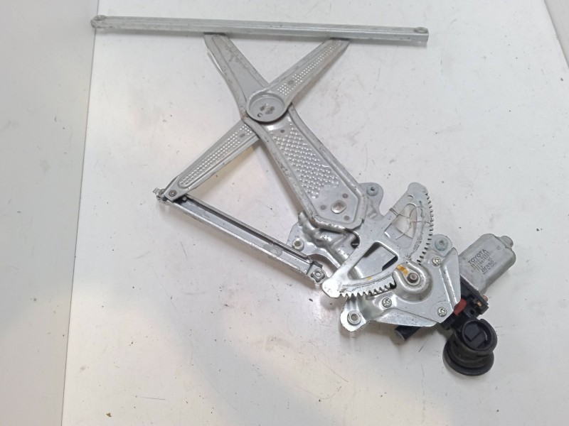 Recambio de elevalunas electrico delantero derecho para toyota yaris (_p1_) 1.0 (scp10_) referencia OEM IAM   