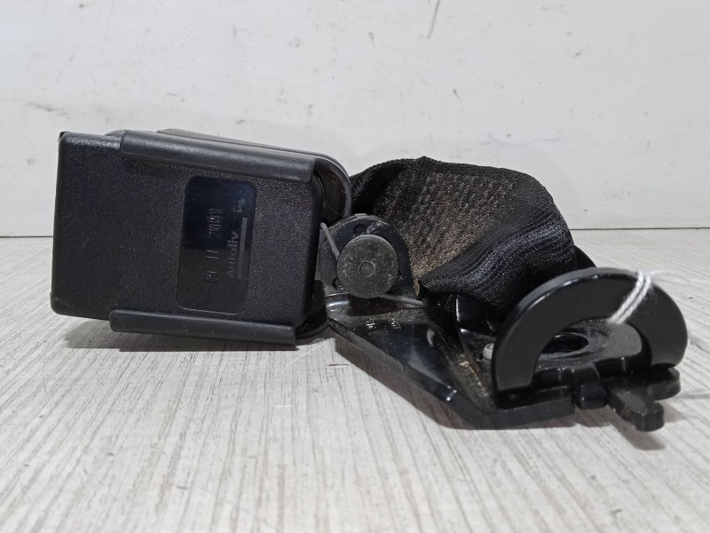 Recambio de anclaje cinturon trasero derecho para renault megane i (ba0/1_) 1.9 dci (ba05, ba1f) referencia OEM IAM A9126  