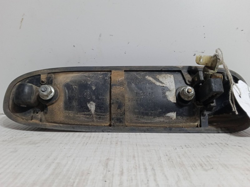 Recambio de maneta exterior puerta trasera derecha para jeep grand cherokee ii (wj, wg) 3.1 td 4x4 referencia OEM IAM   