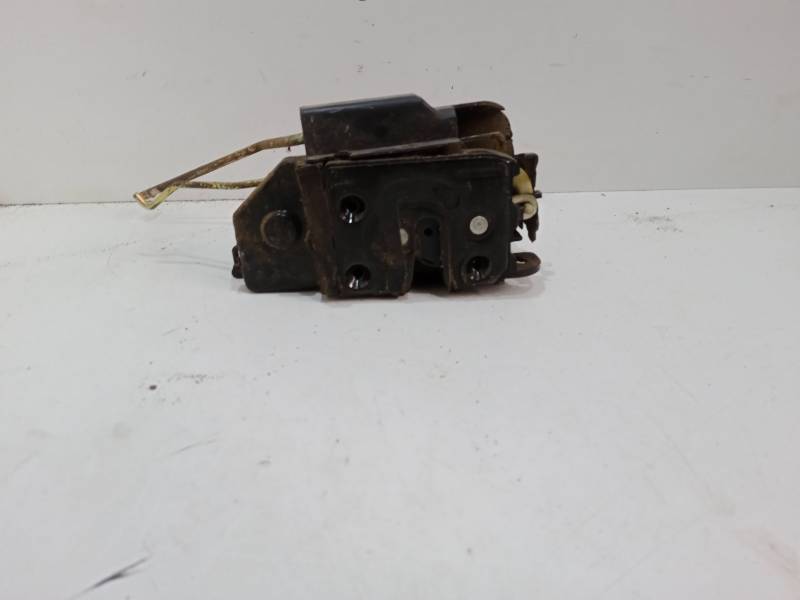 CERRADURA PUERTA DELANTERA DERECHA 