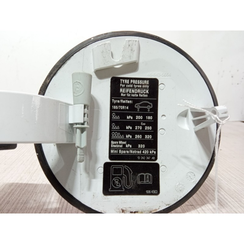Recambio de tapa exterior combustible para opel corsa d (s07) 1.0 (l08, l68) referencia OEM IAM   