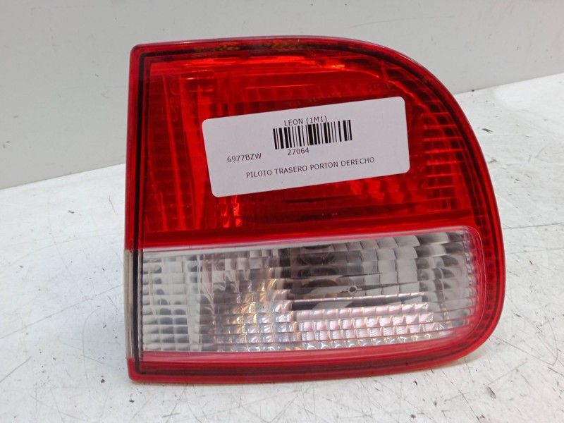 Recambio de piloto trasero porton derecho para seat leon (1m1) 1.6 16 v referencia OEM IAM   
