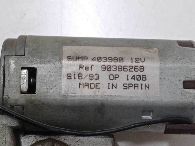 Recambio de motor limpia trasero para opel corsa b (s93) 1.4 si (f08, f68, m68) referencia OEM IAM 90386268  