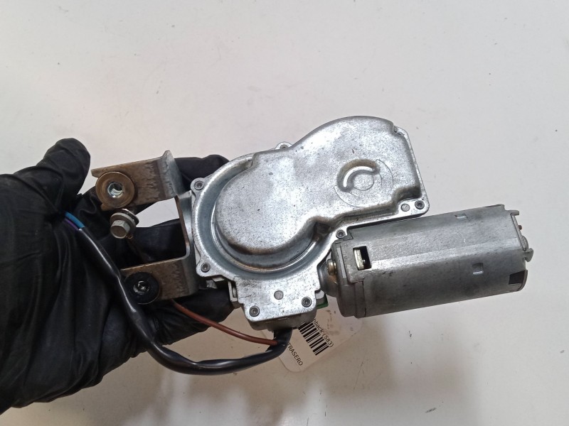 Recambio de motor limpia trasero para opel corsa b (s93) 1.4 si (f08, f68, m68) referencia OEM IAM 90386268  