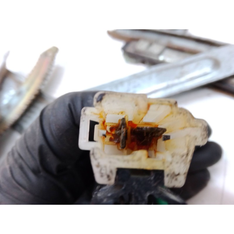 Recambio de elevalunas electrico trasero derecho para mitsubishi montero io i (h6_w, h7_w) 1.8 (h76w, h66w) referencia OEM IAM  