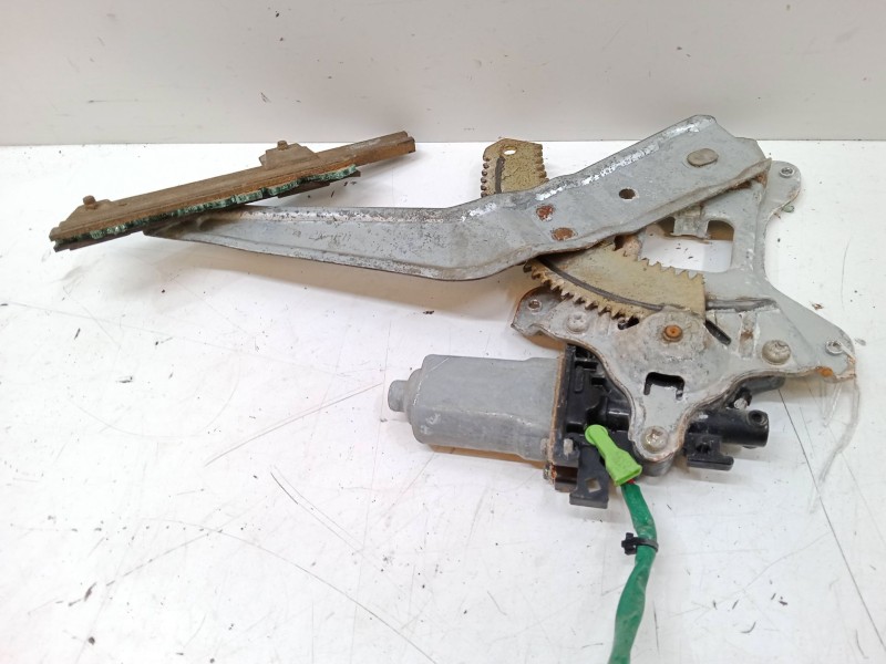 Recambio de elevalunas electrico trasero derecho para mitsubishi montero io i (h6_w, h7_w) 1.8 (h76w, h66w) referencia OEM IAM  