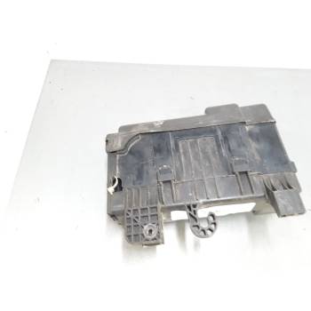 CAJA RELES / FUSIBLES 