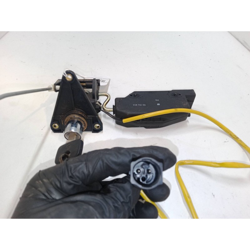 Recambio de bombin porton trasero para opel corsa b (s93) 1.4 si (f08, f68, m68) referencia OEM IAM   