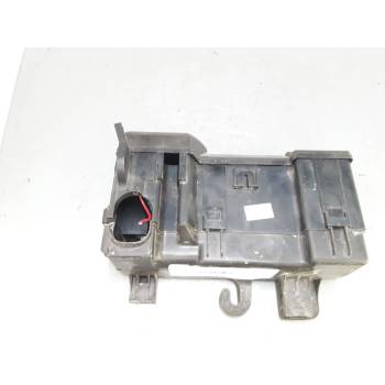 CAJA RELES / FUSIBLES 