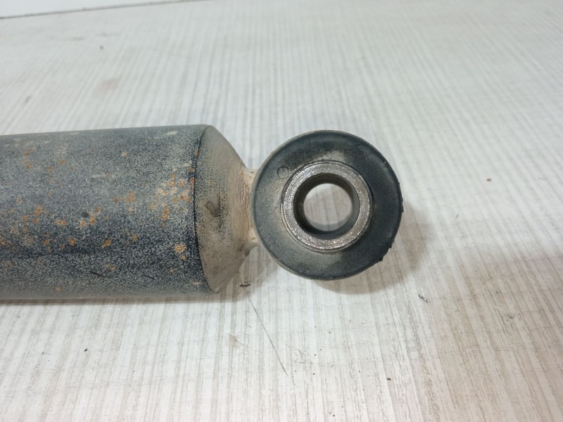 Recambio de amortiguador trasero derecho para peugeot partner caja/chasis 1.6 hdi referencia OEM IAM   