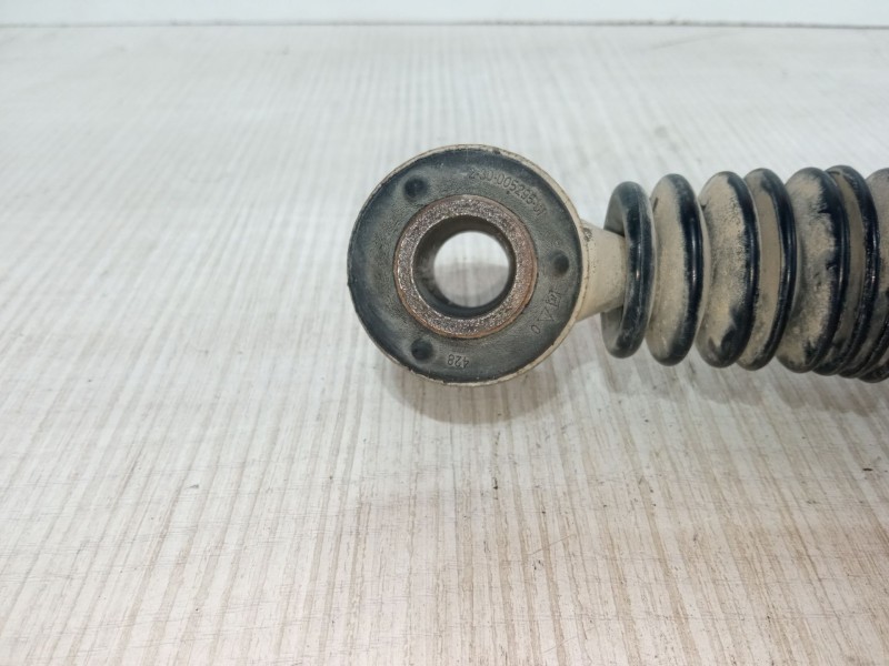 Recambio de amortiguador trasero derecho para peugeot partner caja/chasis 1.6 hdi referencia OEM IAM   