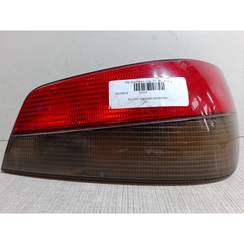 Recambio de piloto trasero derecho para peugeot 306 hatchback (7a, 7c, n3, n5) 1.9 d referencia OEM IAM   