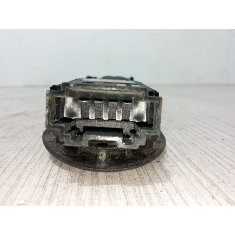 Recambio de maneta interior puerta delantera izquierda para volkswagen golf iv (1j1) 1.9 tdi referencia OEM IAM 3B1837113G  