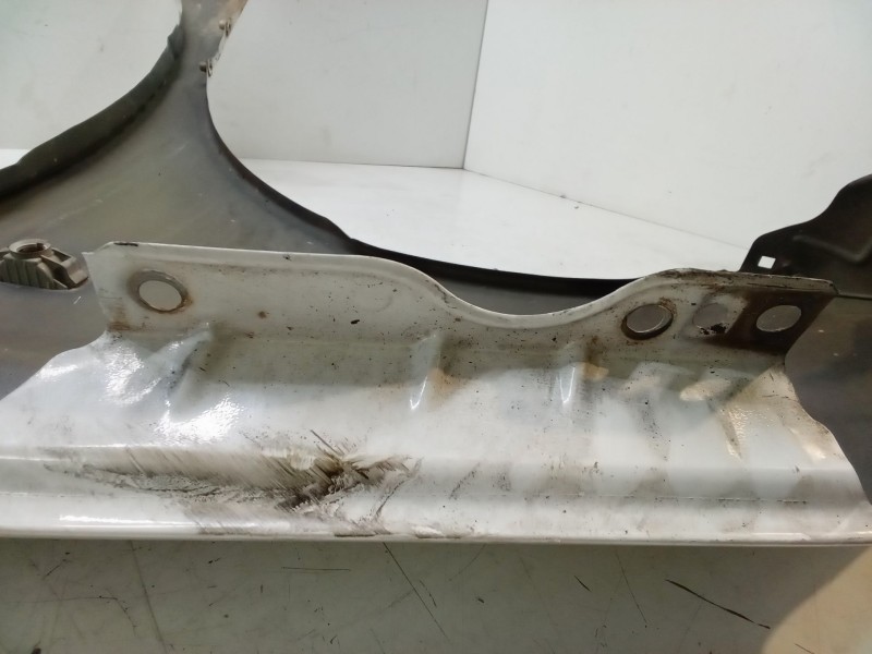 Recambio de aleta delantera derecha para nissan note (e11, ne11) 1.5 dci referencia OEM IAM   