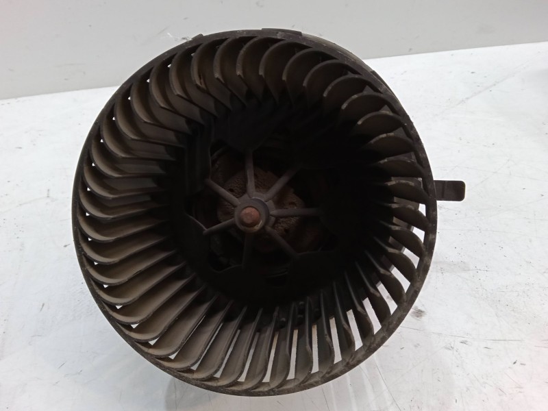 Recambio de motor calefaccion para seat leon (1p1) 1.9 tdi referencia OEM IAM   