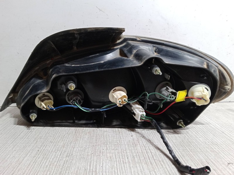 Recambio de piloto trasero izquierdo para hyundai lantra ii (j-2) 1.9 d referencia OEM IAM   