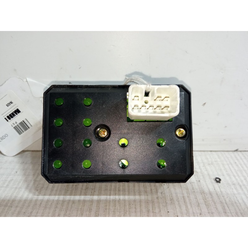 Recambio de mando elevalunas delantero izquierdo para renault megane ii (bm0/1_, cm0/1_) 1.5 dci (bm1e, cm1e) referencia OEM IAM