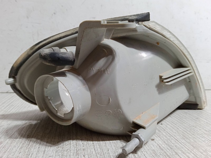 Recambio de intermitente delantero izquierdo para hyundai lantra ii (j-2) 1.9 d referencia OEM IAM   