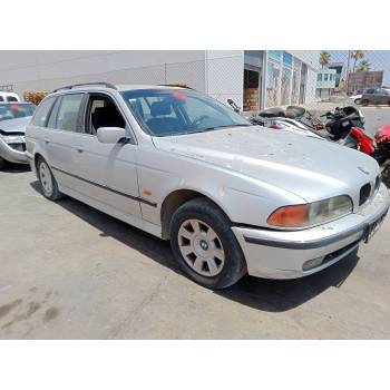 BMW 5 Touring (E39) de desguace
