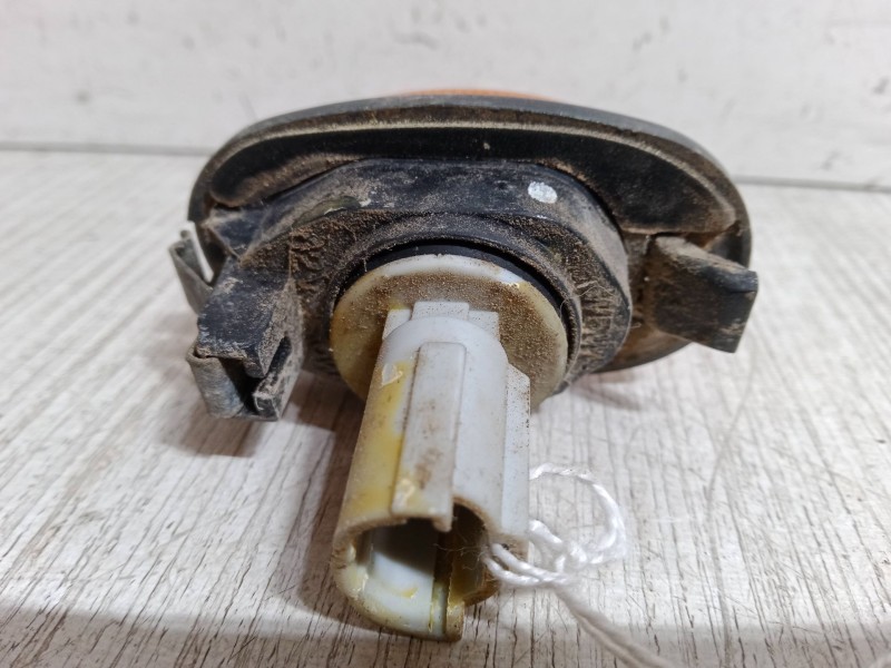 Recambio de intermitente lateral derecho para hyundai lantra ii (j-2) 1.9 d referencia OEM IAM   