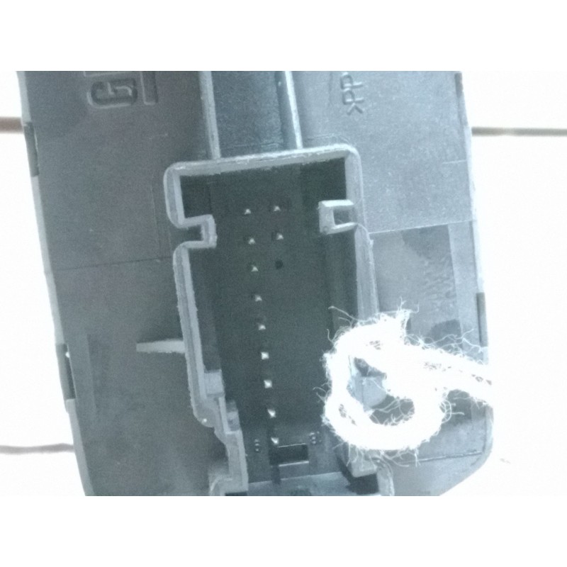 Recambio de mando elevalunas delantero izquierdo para opel corsa d (s07) 1.0 (l08, l68) referencia OEM IAM 13258521AA 315625731 