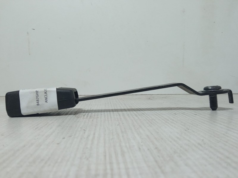 Recambio de anclaje cinturon delantero derecho para renault clio iii (br0/1, cr0/1) 1.2 16v (br02, br0j, br11, cr02, cr0j, cr11)