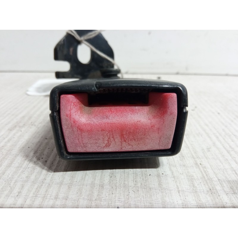 Recambio de anclaje cinturon trasero derecho para opel corsa d (s07) 1.3 cdti (l08, l68) referencia OEM IAM F13276908  