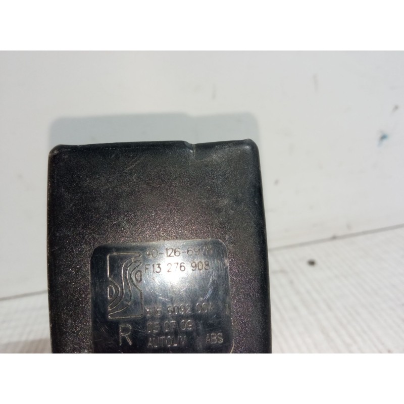 Recambio de anclaje cinturon trasero derecho para opel corsa d (s07) 1.3 cdti (l08, l68) referencia OEM IAM F13276908  