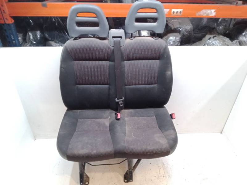 ASIENTO DELANTERO DERECHO 
