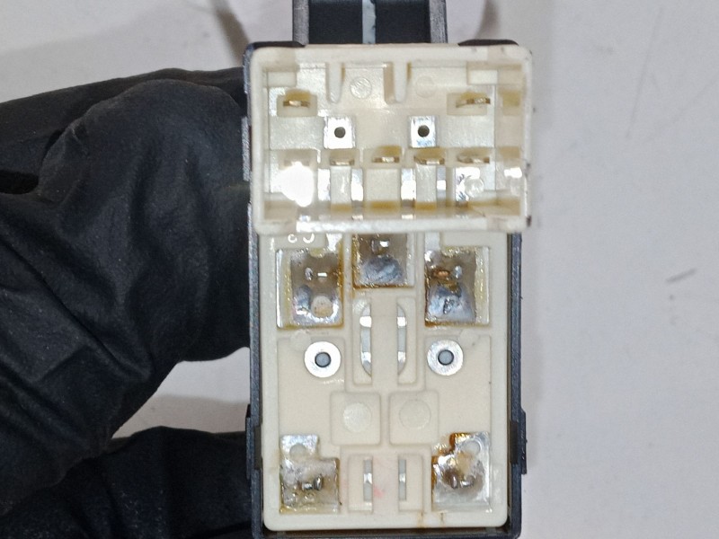 Recambio de mando elevalunas delantero derecho para hyundai santa fé i (sm) 2.0 crdi referencia OEM IAM   