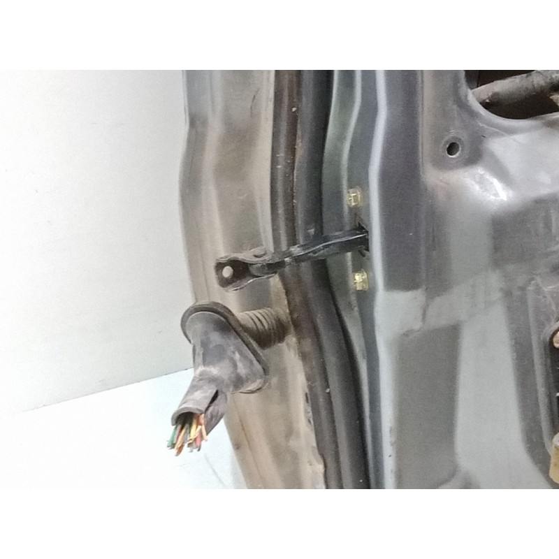 Recambio de puerta delantera derecha para mitsubishi montero io i (h6_w, h7_w) 1.8 (h76w, h66w) referencia OEM IAM   