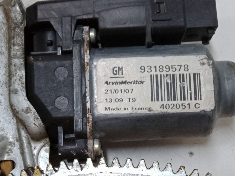 Recambio de elevalunas electrico delantero derecho para opel meriva a monospace (x03) 1.3 cdti (e75) referencia OEM IAM 93189578