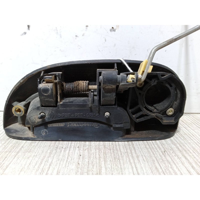 Recambio de maneta exterior puerta delantera derecha para renault kangoo (kc0/1_) 1.5 dci referencia OEM IAM C2062A2  